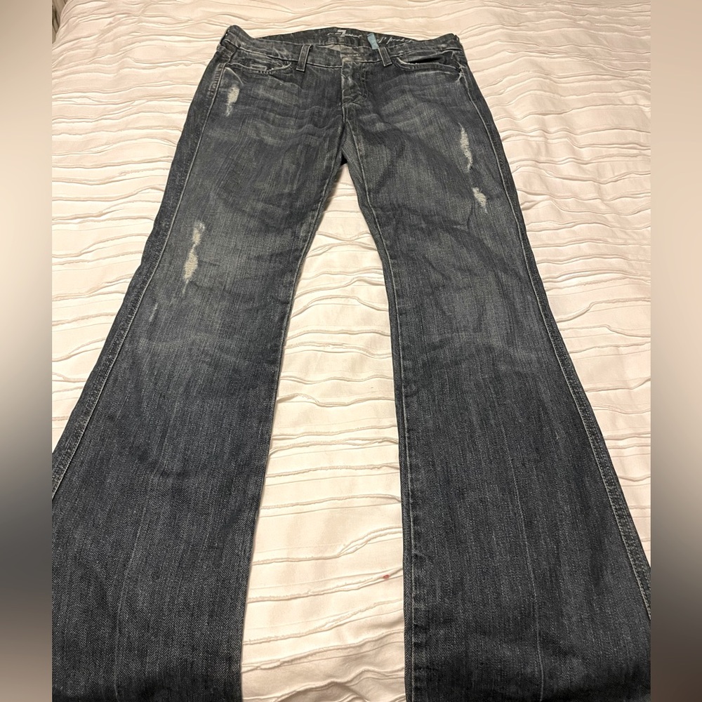A pocket vintage bell bottom 7 jeans